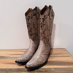 Circle G Women’s Two-Tone Python Western Boots in Tan and Cream